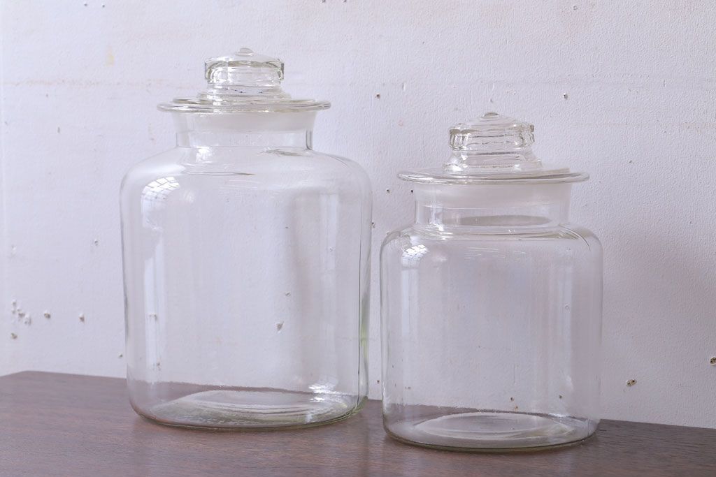 アンティーク雑貨　昭和レトロ　ガラス蓋のガラス瓶2個セット