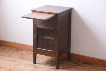 レトロ家具　昭和レトロ　小さなサイドテーブル(サイドキャビネット)