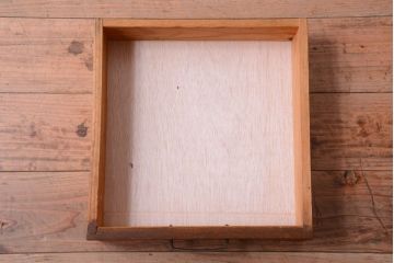 レトロ家具　昭和レトロ　小さなサイドテーブル(サイドキャビネット)