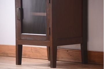 レトロ家具　昭和レトロ　小さなサイドテーブル(サイドキャビネット)
