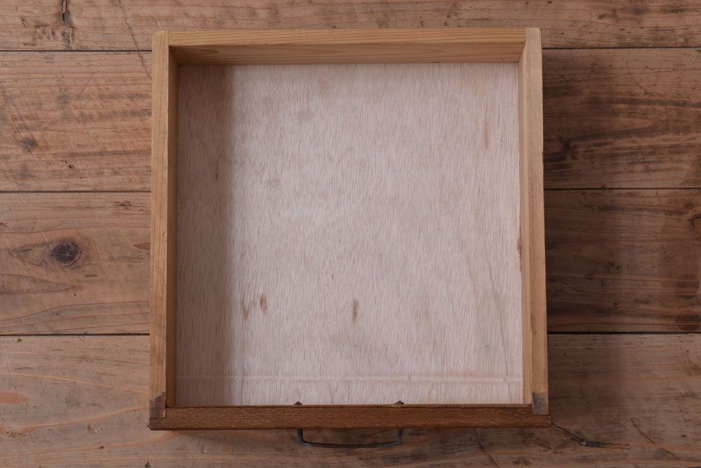 レトロ家具　昭和レトロ　小さなサイドテーブル(サイドキャビネット)(2)