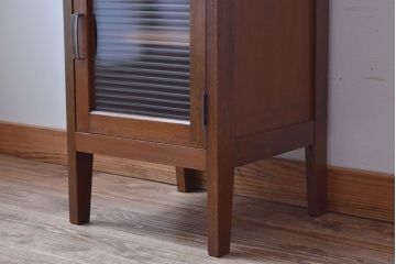 レトロ家具　昭和レトロ　小さなサイドテーブル(サイドキャビネット)(2)