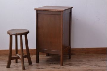 レトロ家具　昭和レトロ　小さなサイドテーブル(サイドキャビネット)(2)