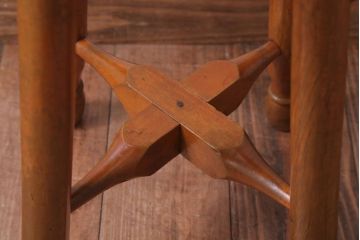 レトロ家具　アンティーク　レトロでかわいい古い木のおしゃれな丸スツール