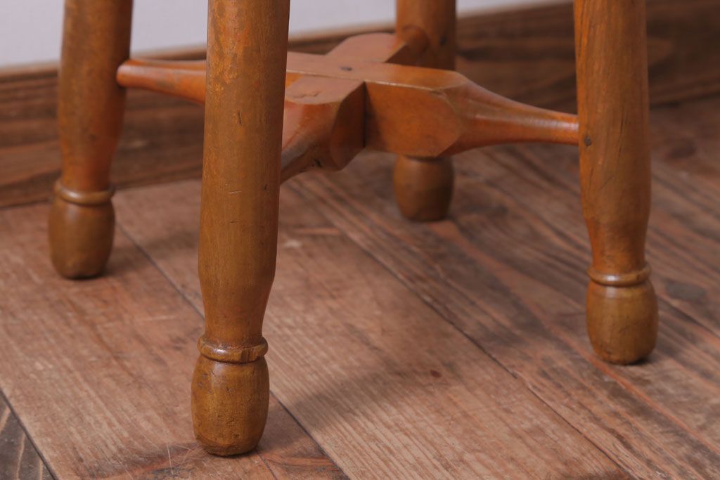 レトロ家具　アンティーク　レトロでかわいい古い木のおしゃれな丸スツール