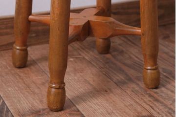 レトロ家具　アンティーク　レトロでかわいい古い木のおしゃれな丸スツール