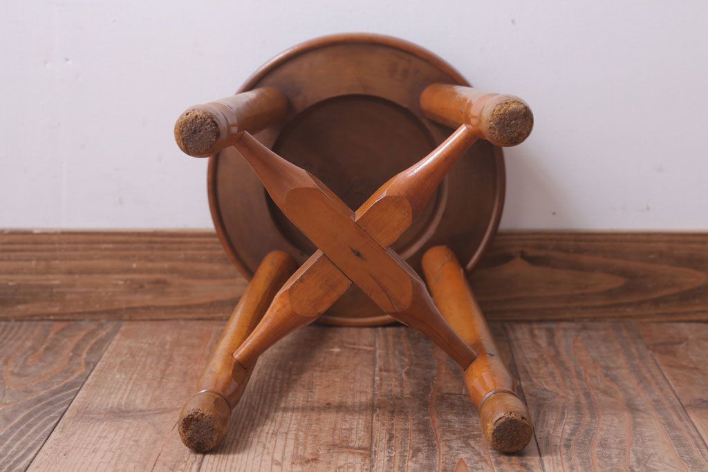 レトロ家具　アンティーク　レトロでかわいい古い木のおしゃれな丸スツール