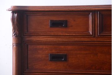 中古　高級品　彫刻が美しい唐木材のチェスト