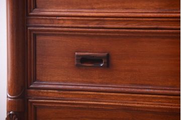 中古　高級品　彫刻が美しい唐木材のチェスト