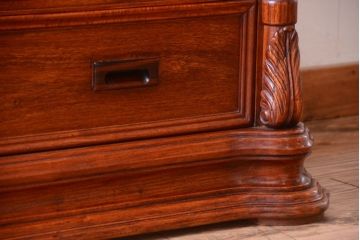 中古　高級品　彫刻が美しい唐木材のチェスト