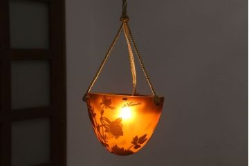 フランスビンテージ de Vianne ガレ風 カメオガラス吊り下げ照明(アールヌーヴォー)