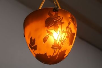 フランスビンテージ de Vianne ガレ風 カメオガラス吊り下げ照明(アールヌーヴォー)