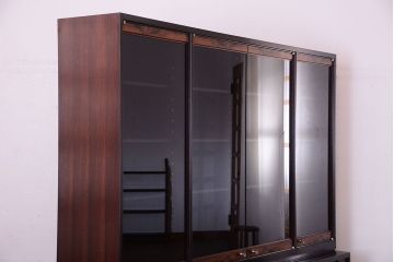 ヴィンテージ家具　北欧ビンテージ　ローズウッド材!特大収納棚(カップボード・食器棚)