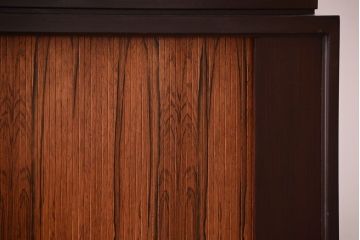 ヴィンテージ家具　北欧ビンテージ　ローズウッド材!特大収納棚(カップボード・食器棚)