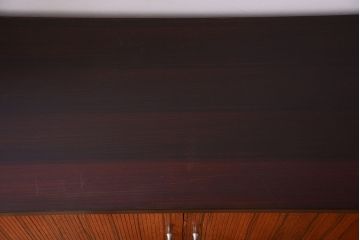 ヴィンテージ家具　北欧ビンテージ　ローズウッド材!特大収納棚(カップボード・食器棚)