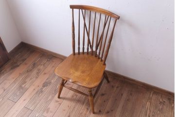 中古　キツツキマーク　飛騨産業　ナラ材のウィンザーチェア(1)(ウインザーチェア)