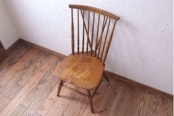 中古　キツツキマーク　飛騨産業　ナラ材のウィンザーチェア(2)(ウインザーチェア)
