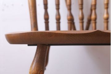 中古　キツツキマーク　飛騨産業　ナラ材のウィンザーチェア(2)(ウインザーチェア)