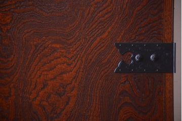 中古　民芸家具　玉杢・内桐材製の高級観音衣装箪笥(桐箪笥、桐たんす)