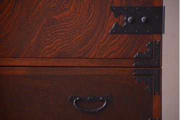 中古　民芸家具　玉杢・内桐材製の高級観音衣装箪笥(桐箪笥、桐たんす)