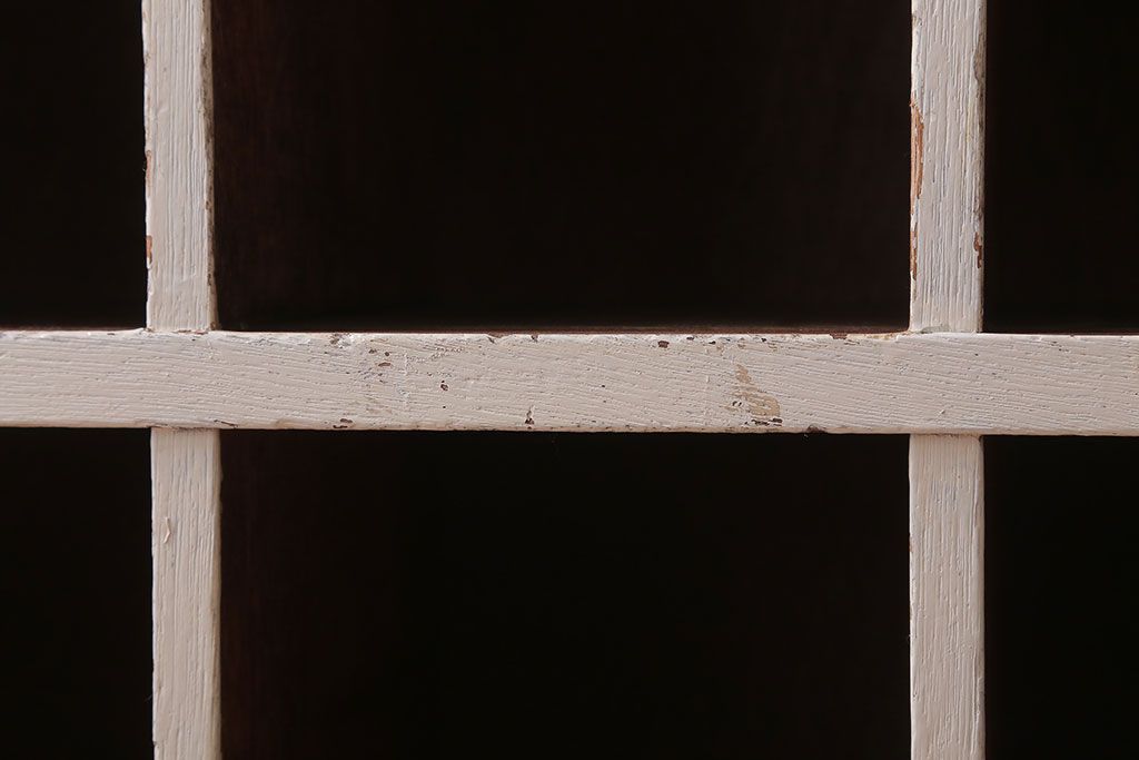 アンティーク家具　アンティーク　オリジナルペイント!白ペンキの古いマス目棚(2)