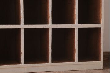 アンティーク家具　アンティーク　オリジナルペイント!白ペンキの古いマス目棚(2)