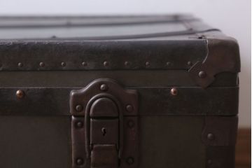 アンティーク雑貨　アンティーク　シックでおしゃれなトランク