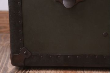 アンティーク雑貨　アンティーク　シックでおしゃれなトランク