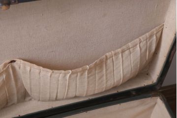 アンティーク雑貨　アンティーク　シックでおしゃれなトランク