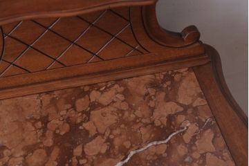 アンティーク家具　フランスアンティーク　ウォールナット材の優雅なサイドテーブル(花台)