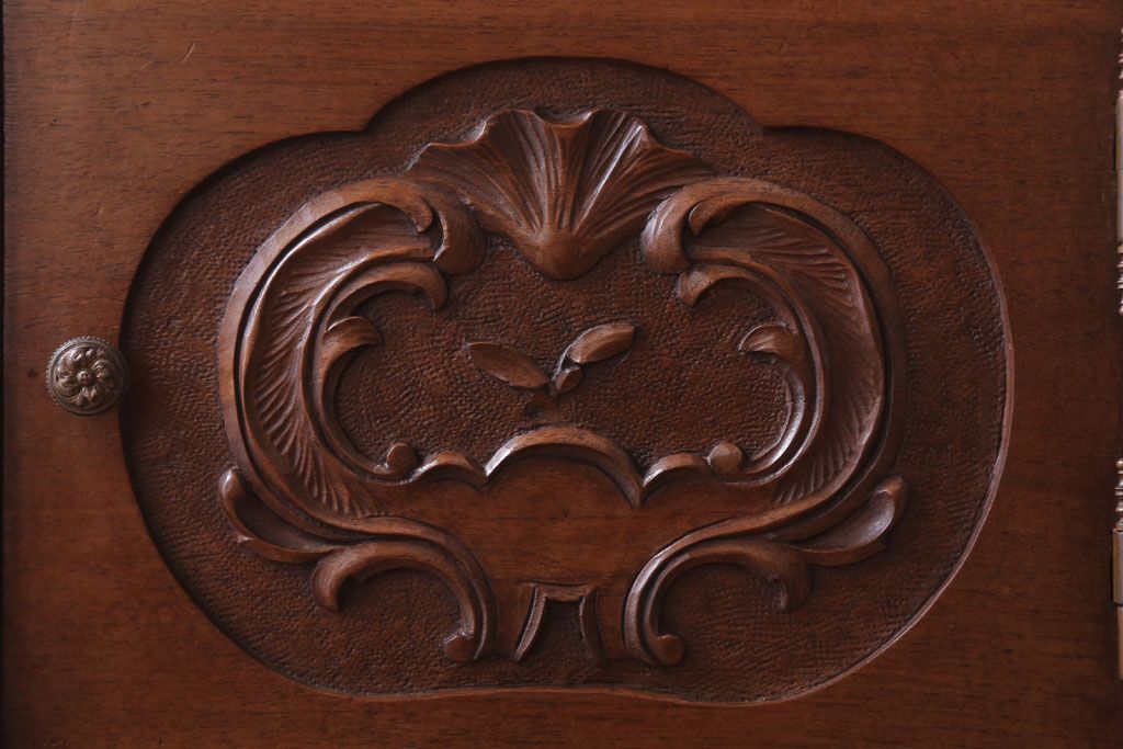 アンティーク家具　フランスアンティーク　ウォールナット材の優雅なサイドテーブル(花台)