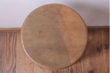 アンティーク雑貨　和製アンティーク　シンプルなハイスツール