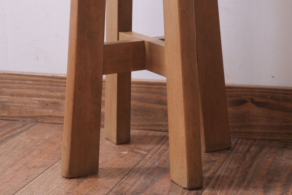 アンティーク雑貨　和製アンティーク　シンプルなハイスツール