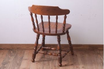 ヴィンテージ家具　イギリスビンテージ　重厚なウィンザーチェア(1)(ウインザーチェア)
