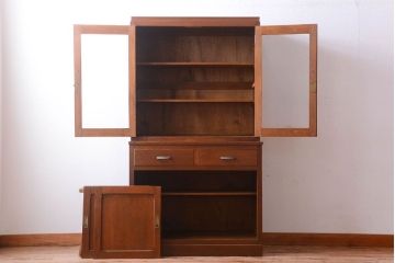 レトロ家具　昭和レトロ　シンプルな木製カップボード(食器棚)