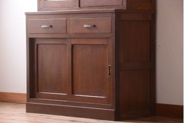 レトロ家具　昭和レトロ　シンプルな木製カップボード(食器棚)