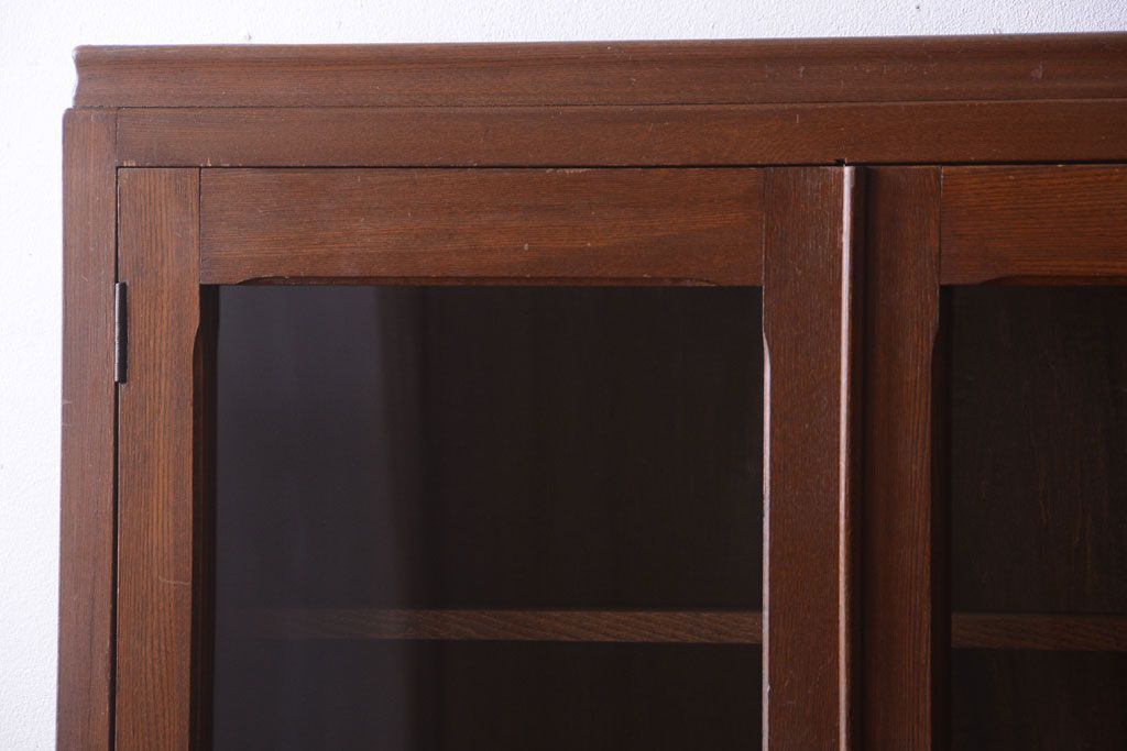 レトロ家具　昭和レトロ　シンプルな木製カップボード(食器棚)