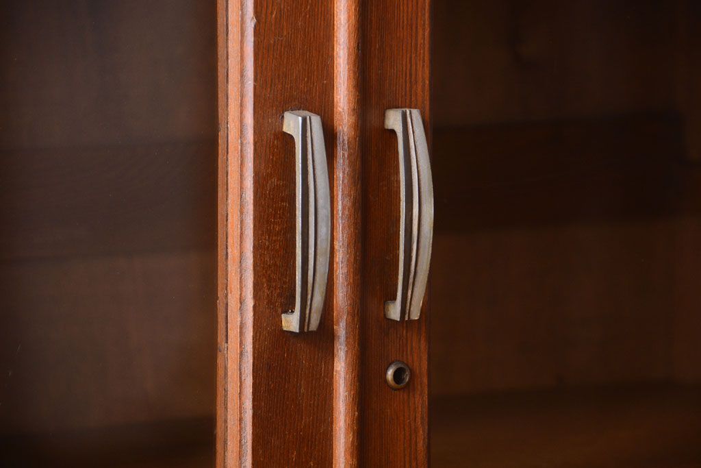 レトロ家具　昭和レトロ　シンプルな木製カップボード(食器棚)