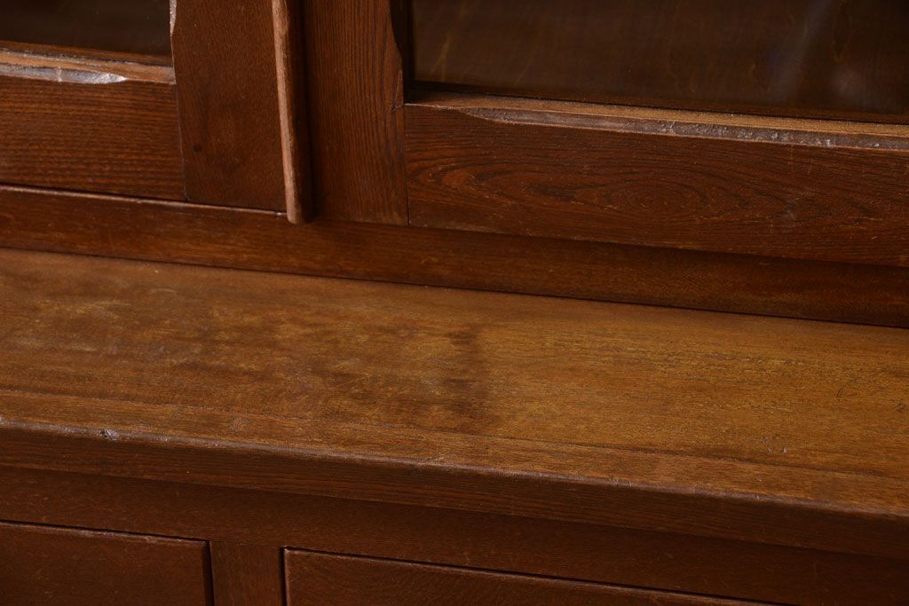 レトロ家具　昭和レトロ　シンプルな木製カップボード(食器棚)