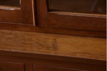 レトロ家具　昭和レトロ　シンプルな木製カップボード(食器棚)