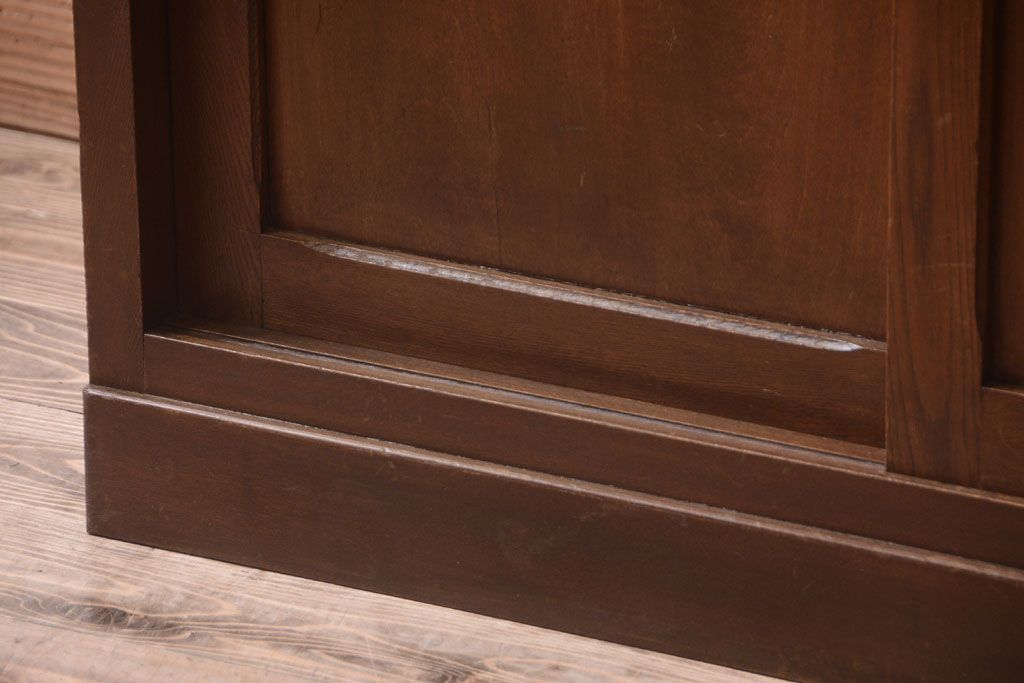 レトロ家具　昭和レトロ　シンプルな木製カップボード(食器棚)