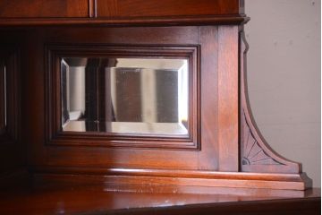 アンティーク家具　イギリスアンティーク　最高級!マホガニー材のコーナーキャビネット