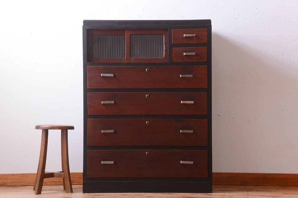 レトロ家具　昭和レトロ　モールガラス入り!古い木製のアンティークチェスト