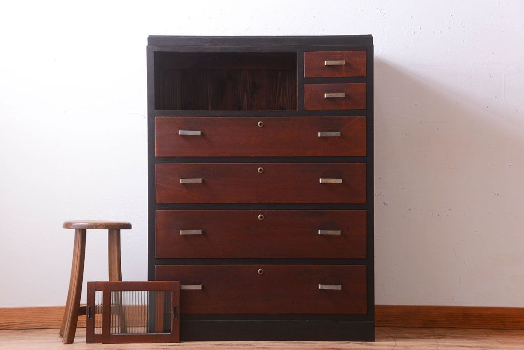 レトロ家具　昭和レトロ　モールガラス入り!古い木製のアンティークチェスト