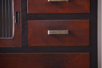 レトロ家具　昭和レトロ　モールガラス入り!古い木製のアンティークチェスト