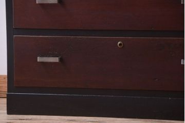 レトロ家具　昭和レトロ　モールガラス入り!古い木製のアンティークチェスト