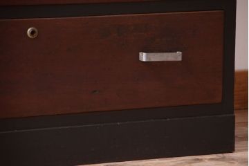 レトロ家具　昭和レトロ　モールガラス入り!古い木製のアンティークチェスト