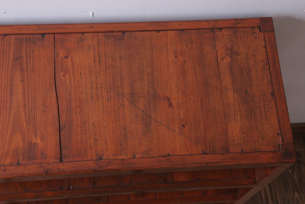 アンティーク家具　和製アンティーク　シンプルで小ぶりな飾り棚(陳列棚)