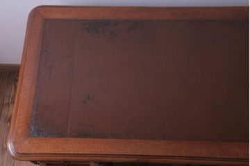 アンティーク家具　イギリスアンティーク　マホガニー・オーク材製　上品な彫刻の最高級両袖デスク(両袖机)