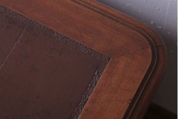 アンティーク家具　イギリスアンティーク　マホガニー・オーク材製　上品な彫刻の最高級両袖デスク(両袖机)
